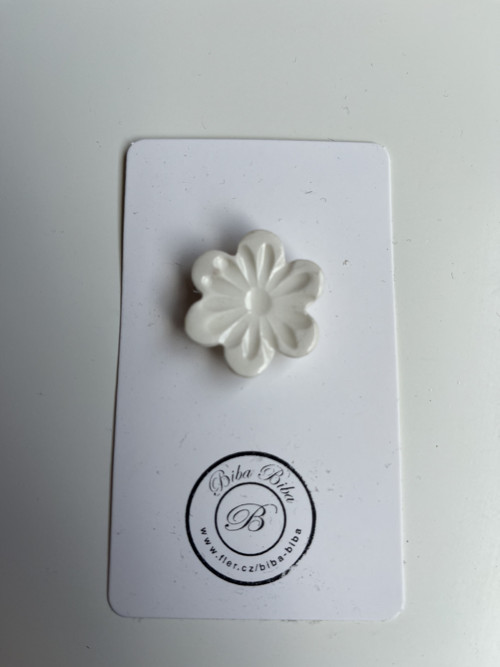 Porcelánová brož Mini Kyti