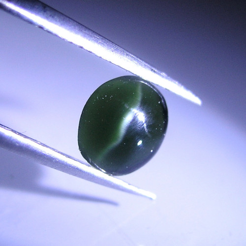 Augit, kočičí oko, 0,92 ct., 6,5x5,5x2,8 mm