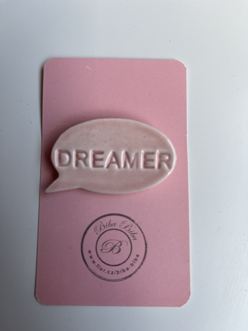 Porcelánová brož “DREAMER”-růžová