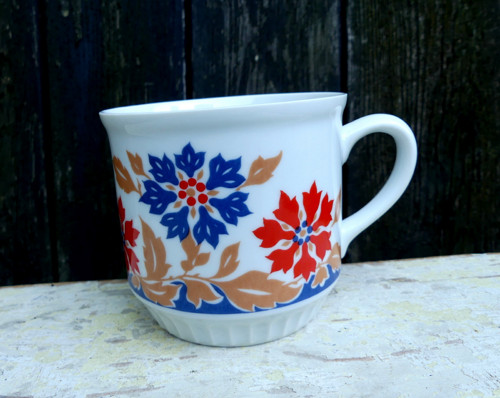 Květy modré...porcelánový hrnek, Dubí
