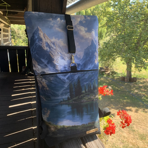 Jezero a hory + přední kapsa na zip
