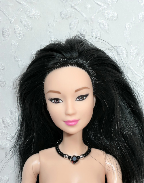 Šperk pro Barbie s kamínkem
