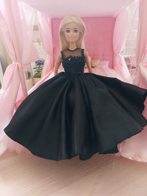 Plesové šaty pro barbie