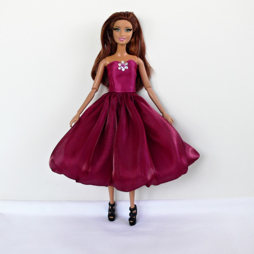 Barbie - krátké společenské šaty vínové