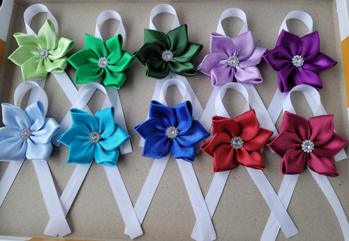 Střední kanzashi - kotiliony - taneční