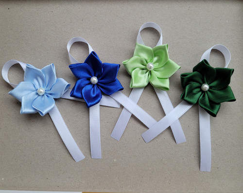 Střední kanzashi - kotiliony - taneční