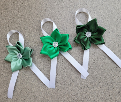 Střední kanzashi - kotiliony - taneční