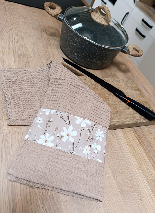 Kuchyňská utěrka s designovým pruhem Beige