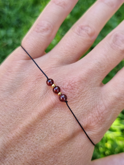 Náramek GRANÁT posuvný 4mm GOLD