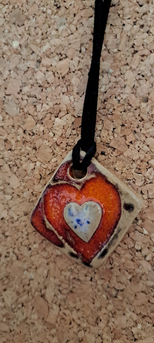 Šperk srdíčko červenoranžové
