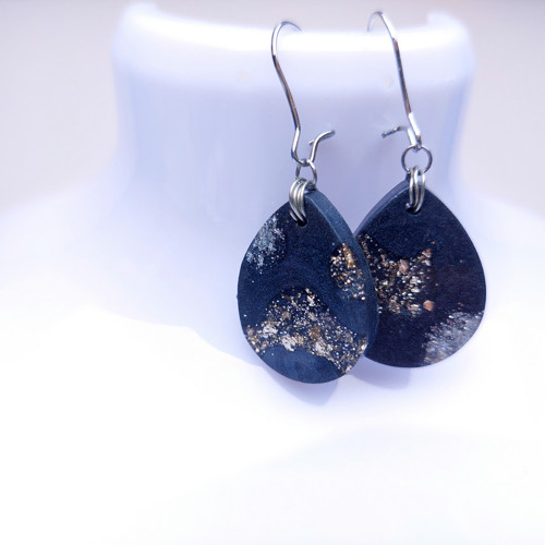 Black mystery earrings /25182/