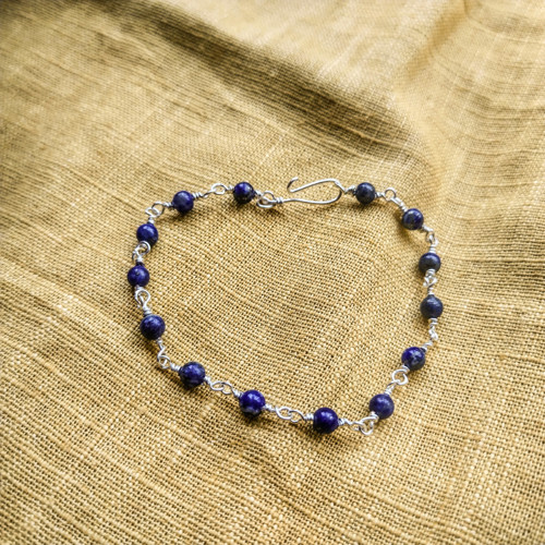 Římský náramek s korálky z lapisu lazuli