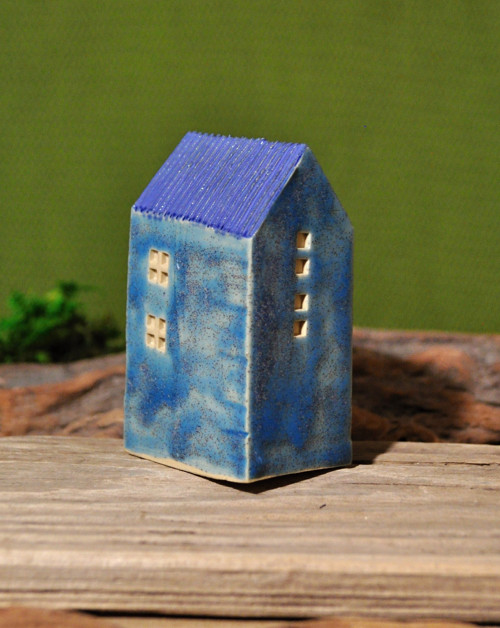 Č. 209 Keramický domeček malý 8 cm