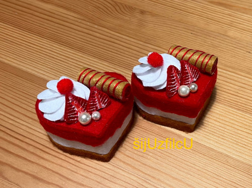 Hračka z filcu do kuchyňky - DORTÍK SRDCE