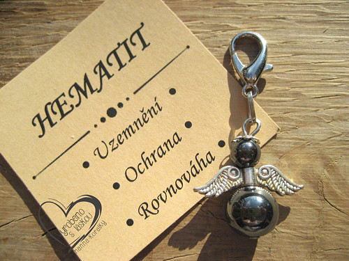 Přívěsek - anděl - hematit — foto 1
