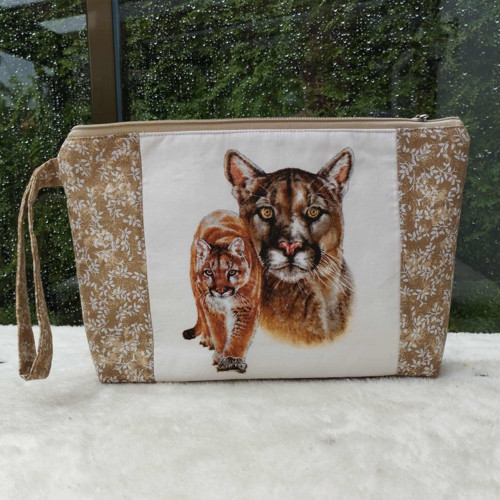 Taštička/kapsička s poutkem-puma