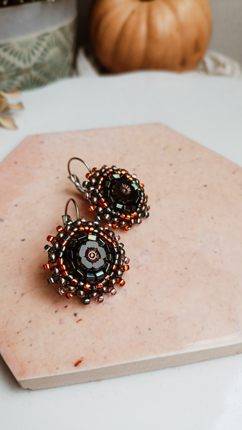 Flower earrings n.8 - vyšívané náušnice — foto 1