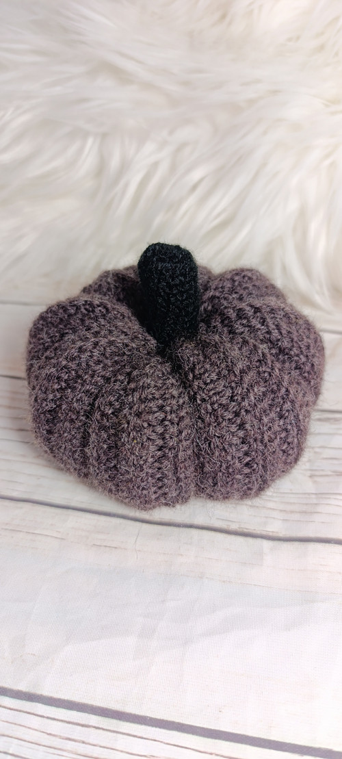 Háčkovaná dýně obvod 32 cm