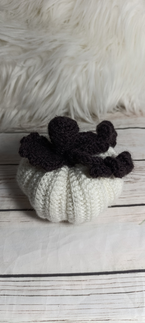 Háčkovaná dýně obvod 32 cm — foto 1