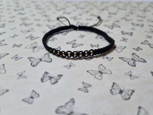 Zlatá jiskra – elegantní náramek