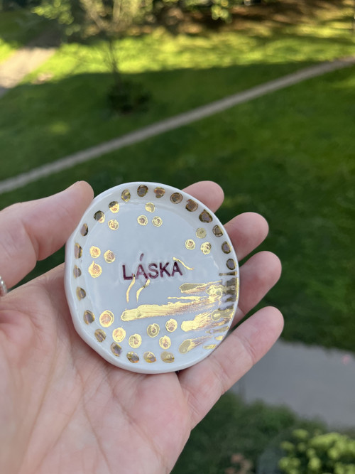 Porcelánový talířek na šperky — foto 1