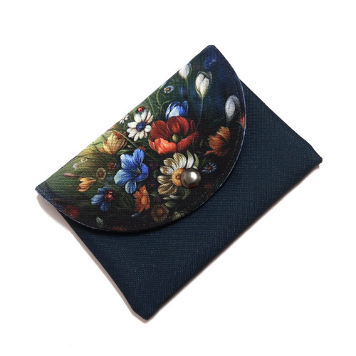 ROZKVETLÁ LOUKA - kapsička s klopou 13,5 x 10,5 cm