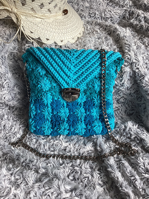 Háčkovaná Boho kabelka - světle modrá