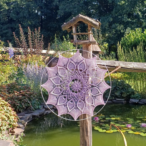 Háčkovaná Mandala