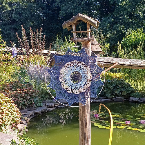 Háčkovaná Mandala