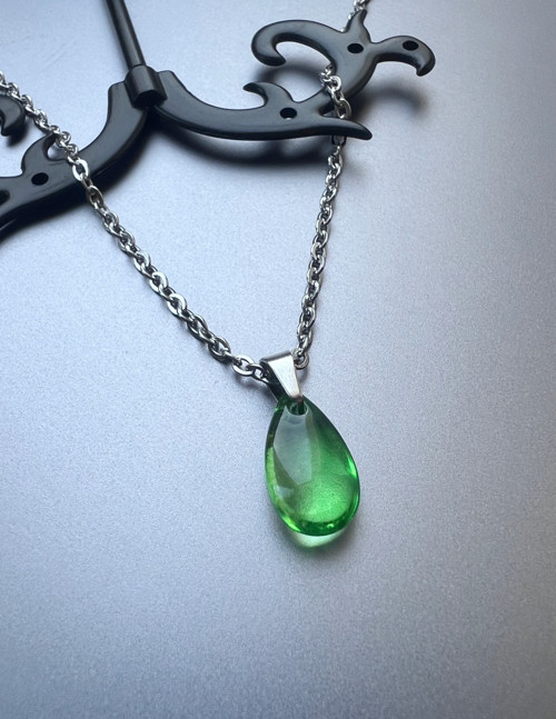Řetízek se zelenou slzičkou - S.Steel