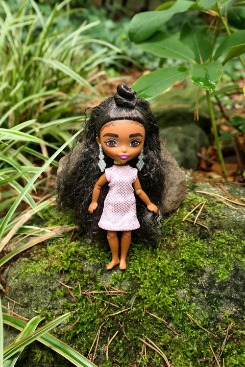 Barbie Extra Minis - šatičky — foto 1