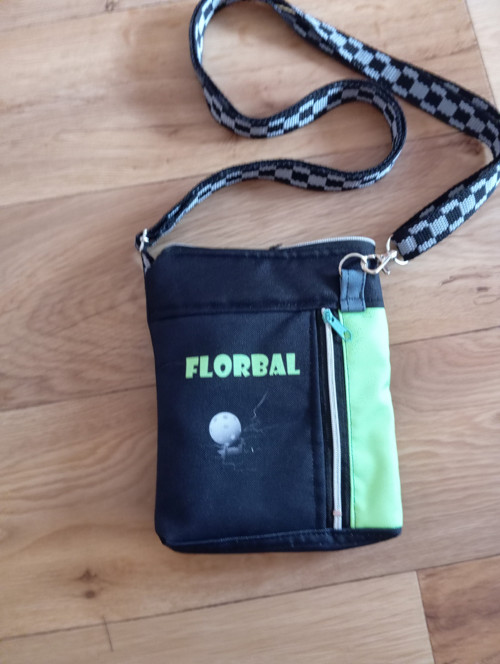 Crossbody pro florbalisty — foto 1