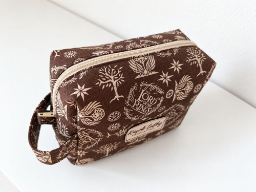 Kapsička Pán Prsteňov (pouch) - tmavá — foto 1