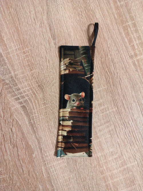 Záložka do knihy myška čtenářka