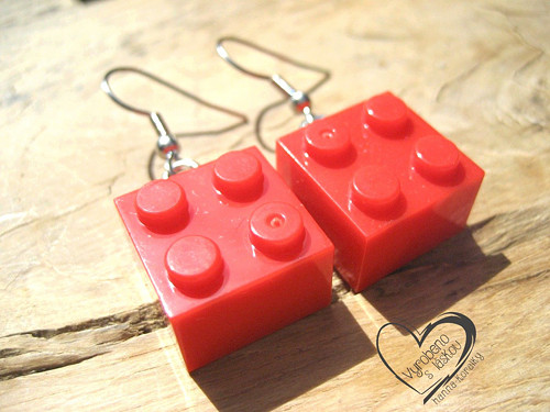 NÁUŠNICE - KOSTKY LEGO červené