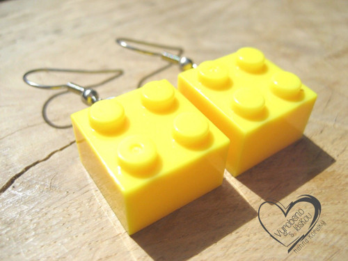NÁUŠNICE - KOSTKY LEGO žluté