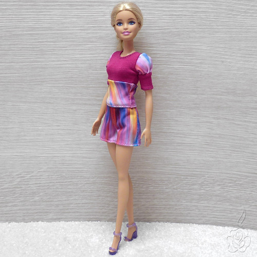 Tričko a šortky pro Barbie