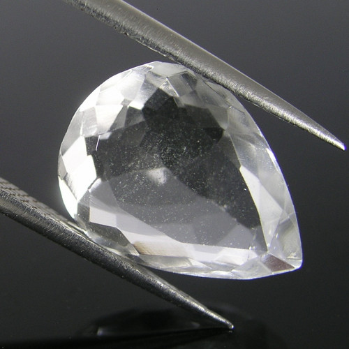 Broušený Křemen-Křišťál, 9,27ct., 16,7x12,4x7,4 mm