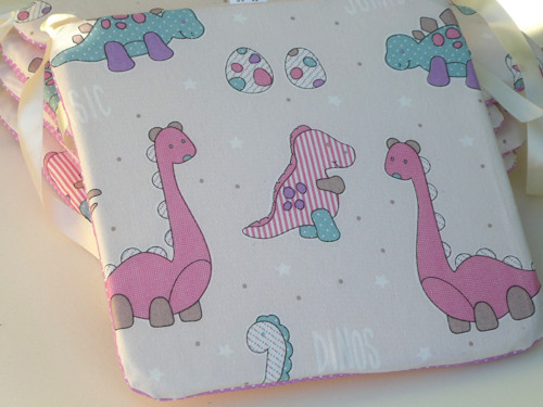 Sedák Ružový Dino 32 x 32