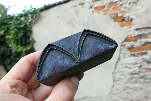 Stříšky ...dřevěné razítko na textil, modrotisk