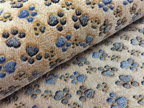 Fleece - hnědé a modré tlapky - posledních 85cm