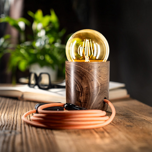 Sofie - stolní lampa z ořechu