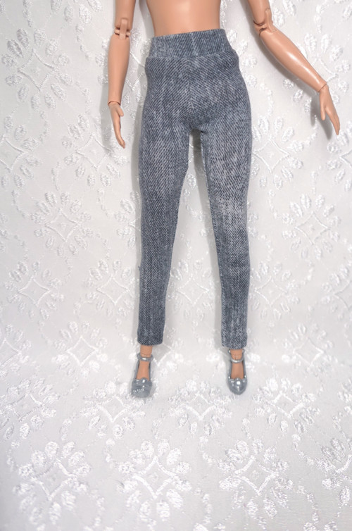 Barbie - Legíny - jeans — foto 1