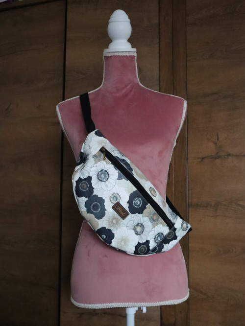 Ledvinka - crossbody kabelka - ekokůže se vzorem