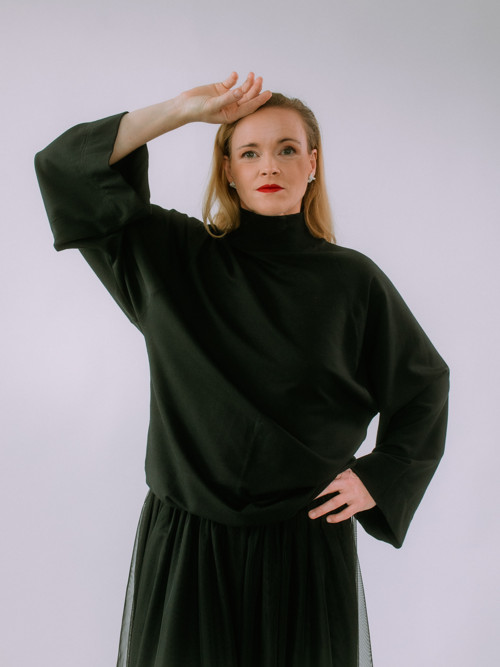 Miestna Tepláková Mikina Laura (Čierna)