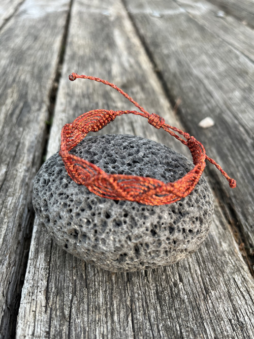 Bronzový macramé náramek — foto 1