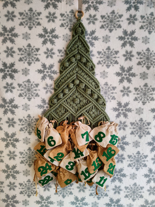 Macramé vánoční stromeček - adventní kalendář