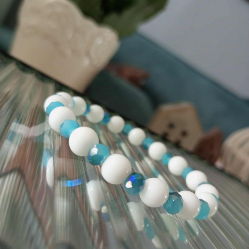 Náramek z chalcedonu