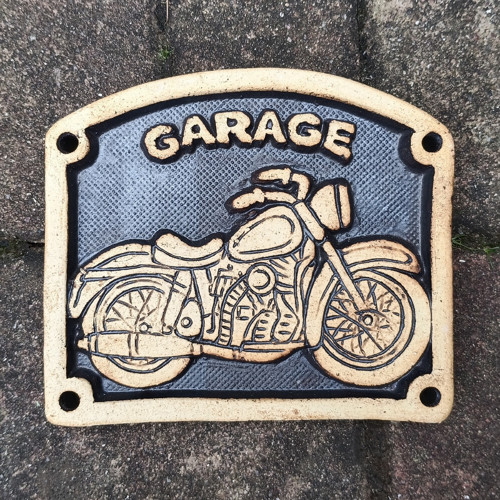Kachlík č.76 - Garage s motorkou