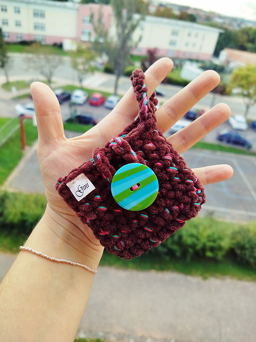 ORIGINÁLNÍ OBAL NA SLUCHÁTKA a jiné věci